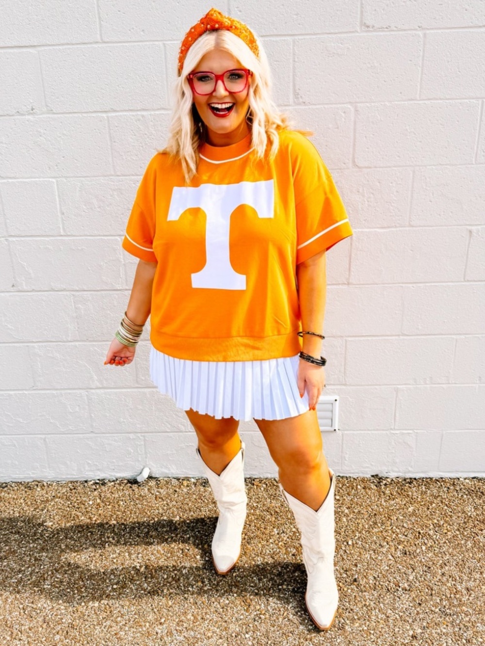 University of Tennessee T Orange Short Sleeve Sweatshirt/ish feeling Top - Picture 13 of 15